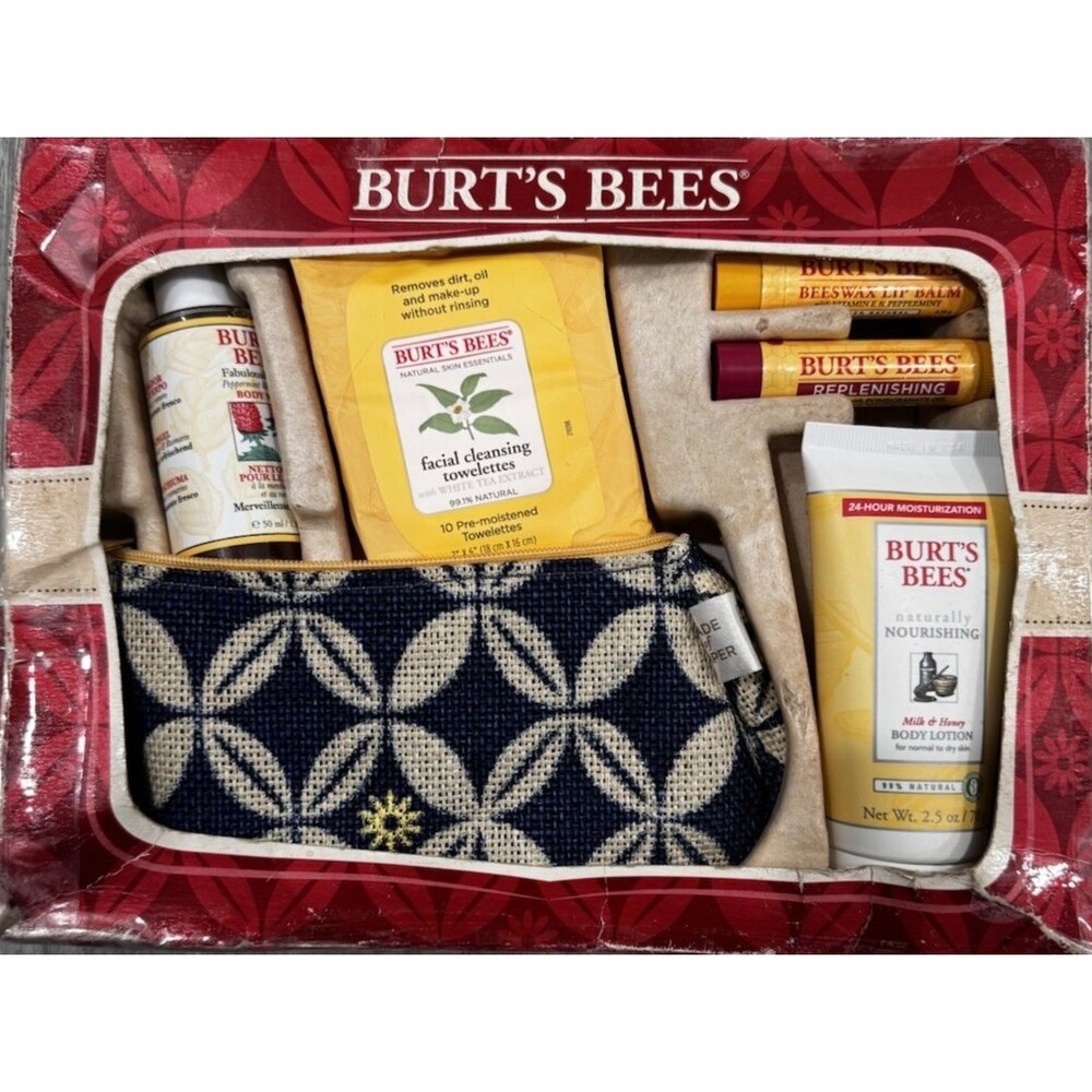 Burt's Bees Essential Everyday Beauty Kit With Cosmetic Bag